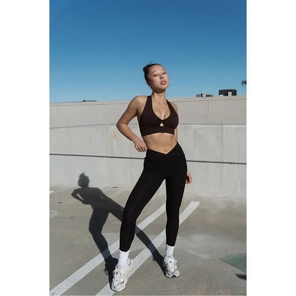 FABLETICS Oasis Twist Medium Impact Sports Bra in Black